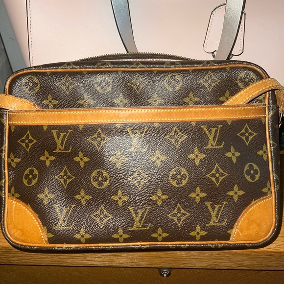 Louis Vuitton Monogram Canvas Trocadero Vintage Crossbody 27 Authentic - Picture 3 of 16